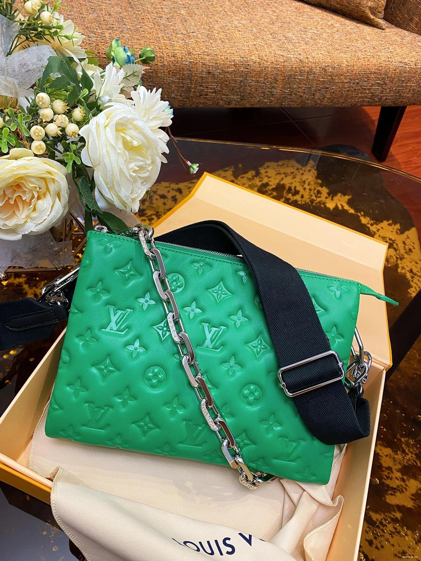 WIS LOUIS PM VUITTON COUSSIN 0128